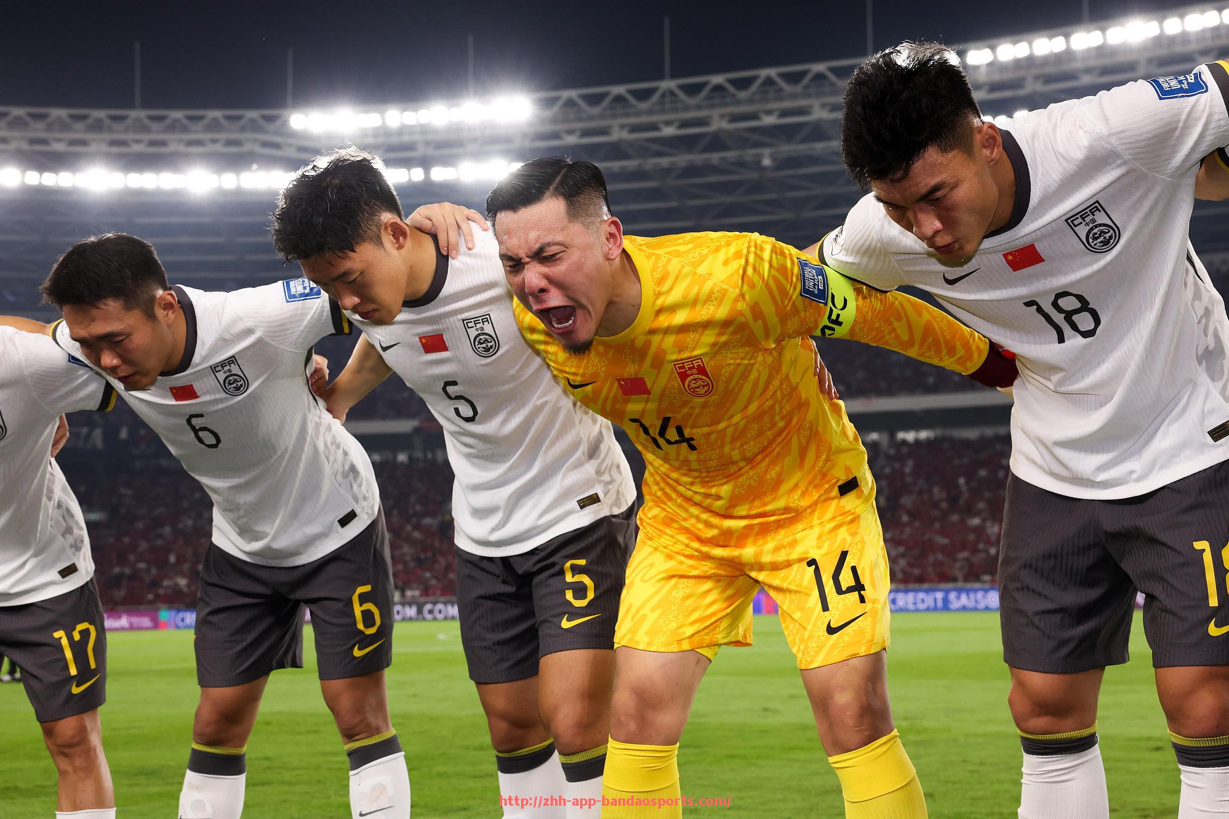 半岛体育app-英超球员希勒相关的争议及趣闻揭秘